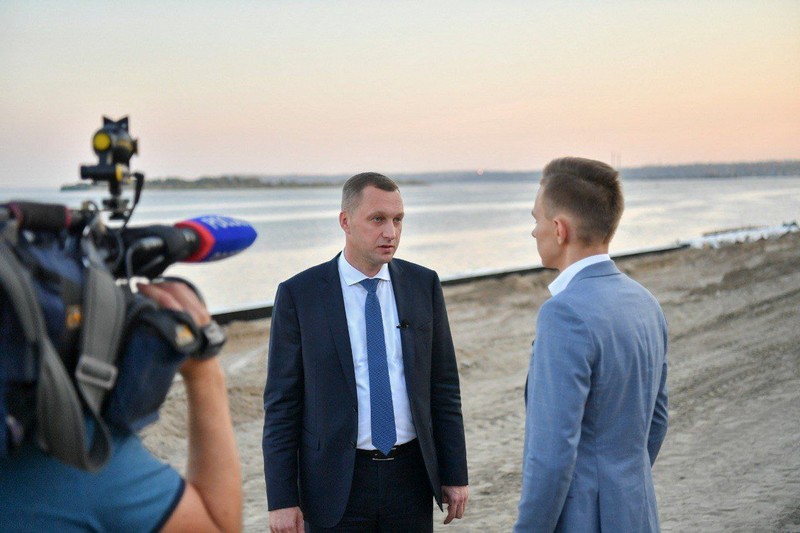 В воскресенье, 7 августа, выйдет телеинтервью врио Губернатора Романа Бусаргина на канале Россия-1.